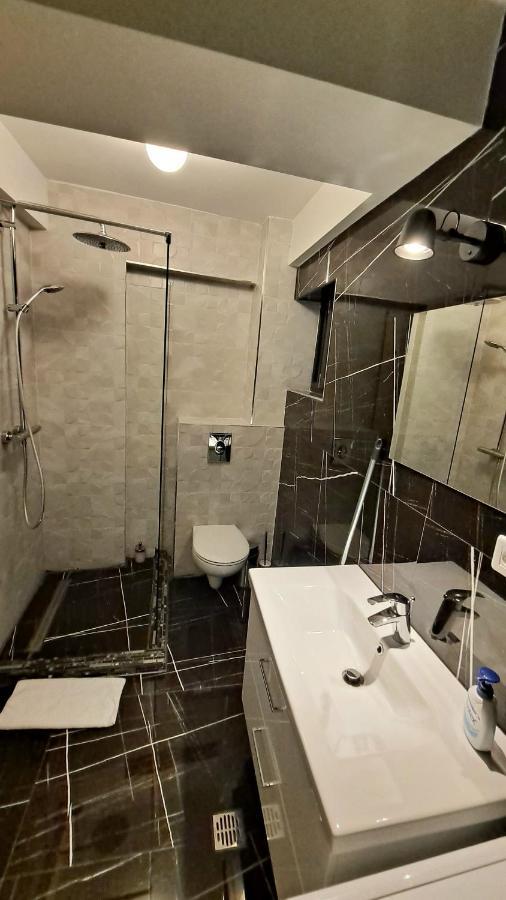 Ris Dublu Universitate, Centrul Vechi Apartment *