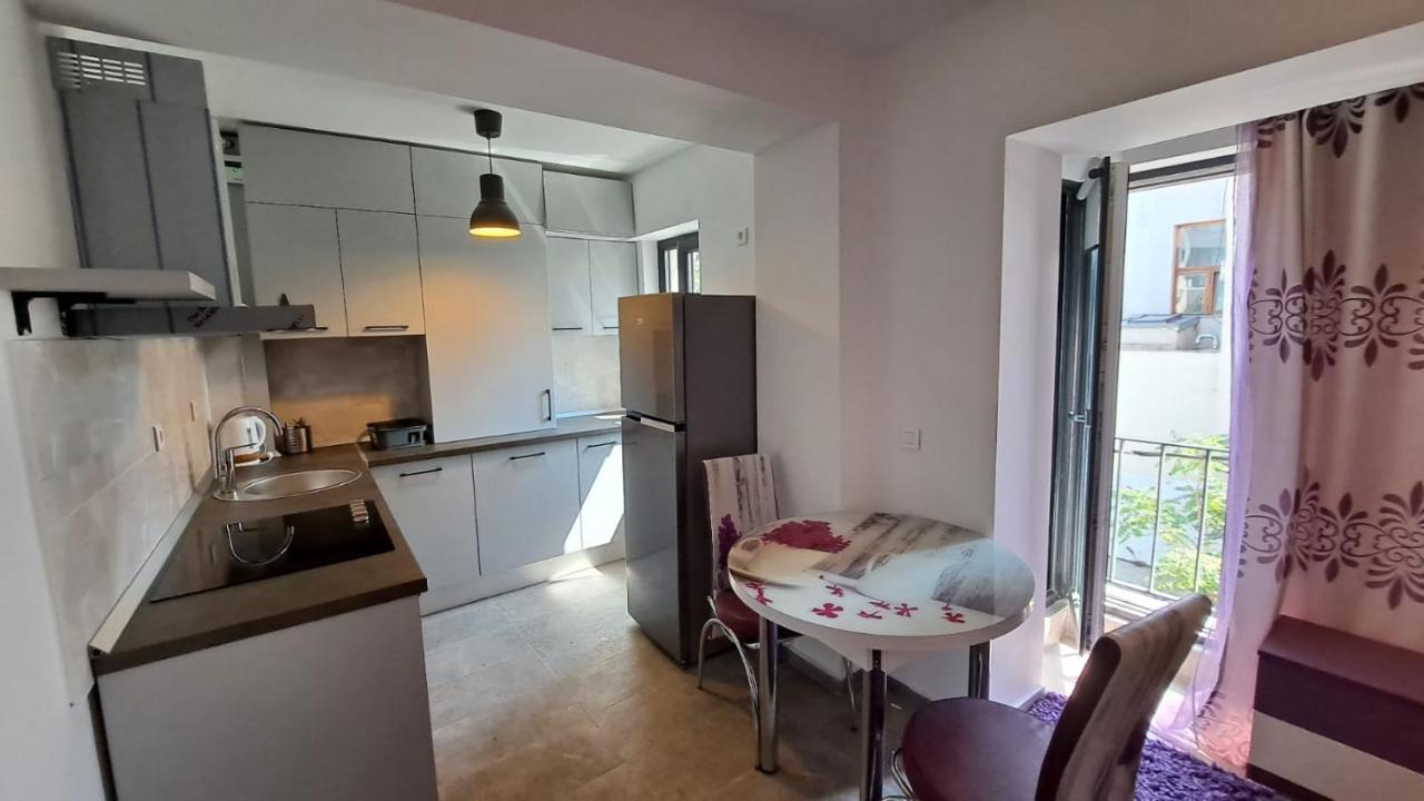 Apartment Ris Dublu Universitate, Centrul Vechi Bukarest